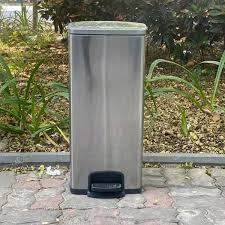 Thùng rác inox vuông đạp chân 30 lít 2 301 1