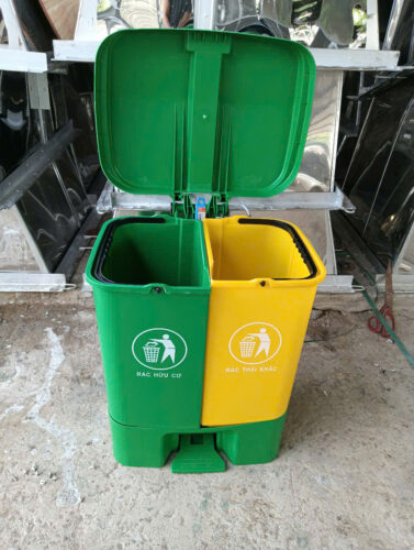 Thùng rác nhựa 2 ngăn 60 lít 4 60E