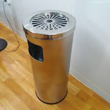 Thùng rác inox gạt tàn tròn A35-B (Ø300 x 610)mm 5 c4 1